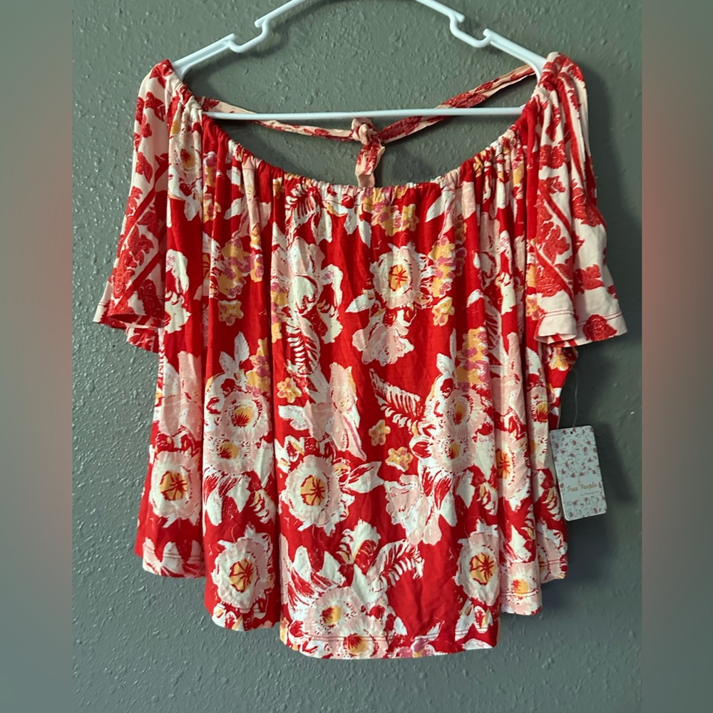 Free People Baja Babe Red Floral Print Tie Back Cold Shoulder Tee Size XS NWT